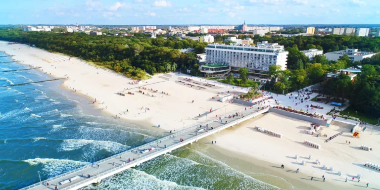 Ozdravný pobyt u Baltu: hotel v Kolobřehu přímo u pláže, polopenze i vstup do wellness a procedury každý den
