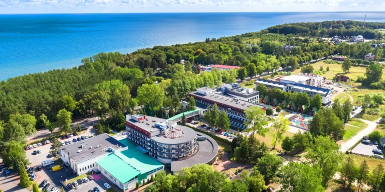 Pobyt u Baltu: hotel blízko moře, polopenze, neomezený vstup do bazénů a saun, animační programy