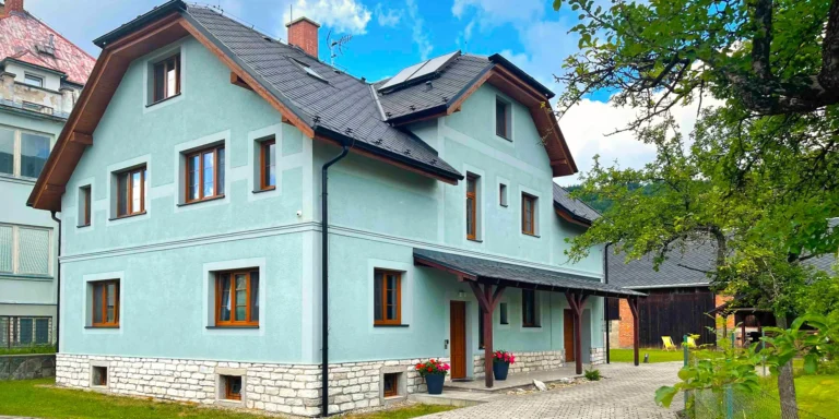 Dovolená v Jeseníkách pro celou rodinu: vybavený apartmán a neomezený wellness, u lyžařského svahu