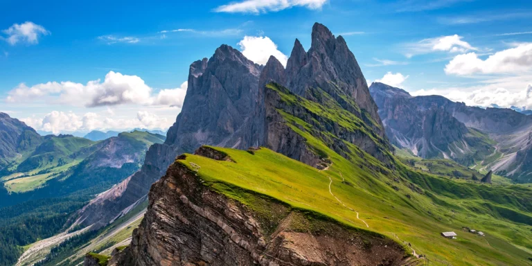 Výlet k vrcholům Dolomit: hora Seceda a Lago di Braies, doprava autobusem