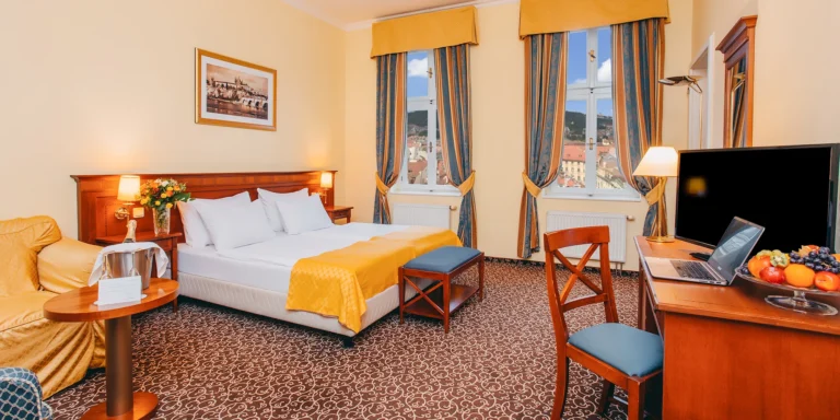 Hotel v centru Prahy: 10 minut od Národního muzea, v ceně bufetová snídaně