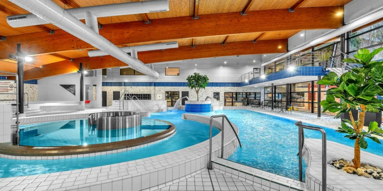 Resort Špindl pod Medvědínem: hotel u lanovky, snídaně či polopenze, vstupy do aquaparku