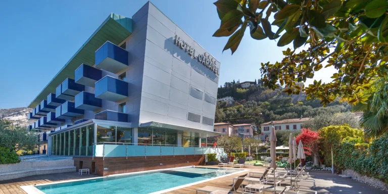 4* hotel u Lago di Garda: snídaně, venkovní bazén a cyklovýlety okolo jezera
