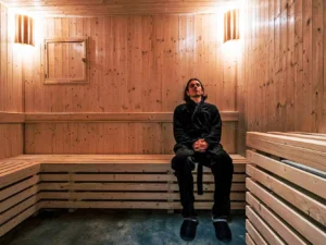 Rozluštěte horké stopy: hodinová úniková hra Sauna pro 2–6 hráčů
