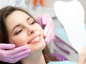 Komplexní dentální hygiena včetně air-flow a odstranění zubního kamene na Vinohradech