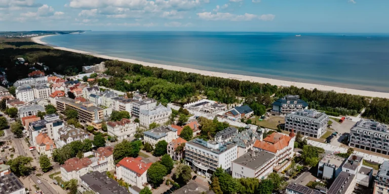 Svinoústí: hotel 200 m od pláže, neomezený wellness i strava dle výběru