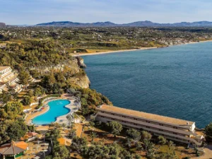 Sicílie: 4* hotel s vodním parkem, strava dle výběru od snídaní po all inclusive