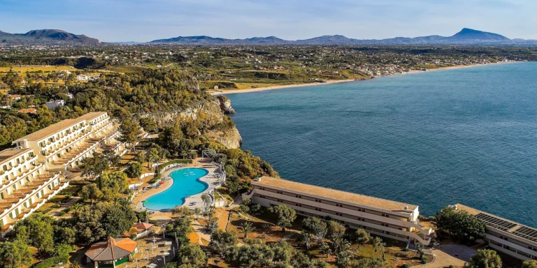 Sicílie: 4* hotel s vodním parkem, strava dle výběru od snídaní po all inclusive