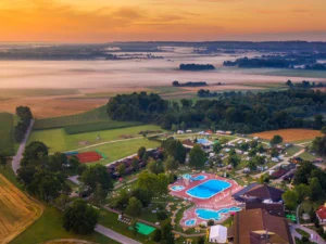 Rodinný relax ve slovinských termálech: sauna, termální bazény i polopenze, 2 děti zdarma