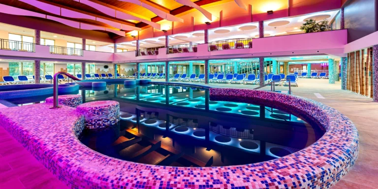 Pobyt ve 4* hotelu v Zalarkosu: polopenze, wellness a bohatý program pro děti