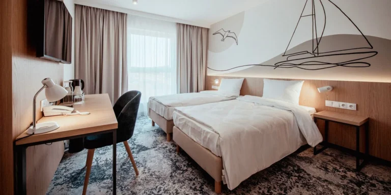 Nově postavený hotel v Gdaňsku se snídaní a neomezenou saunou