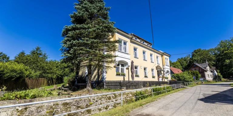 Lužické hory i město Oybin: penzion se snídaní či polopenzí