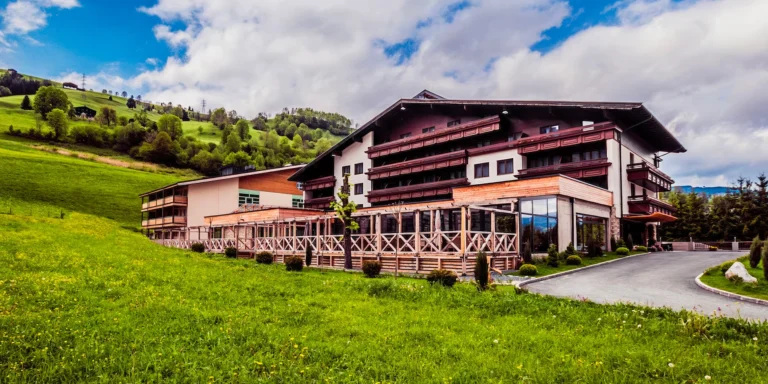 Dovolená v Kaprunu: krásný hotel, all inclusive i neomezený vstup do wellness