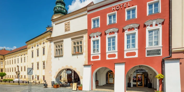 Pobyt v historickém hotelu v centru Kroměříže se snídaní i wellness a vstupem na zámek