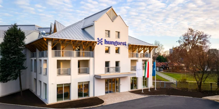 Wellness pobyt v Egeru s polopenzí, masáží a přímým vstupem do lázní