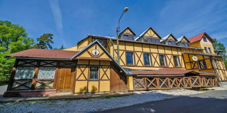 Rodinný pobyt na Bublavě v Krušných horách: pohodový baby friendly hotel se snídaní