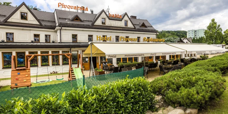 Hotel s pivovarem v Krkonoších: polopenze, exkurze i romantické večeře