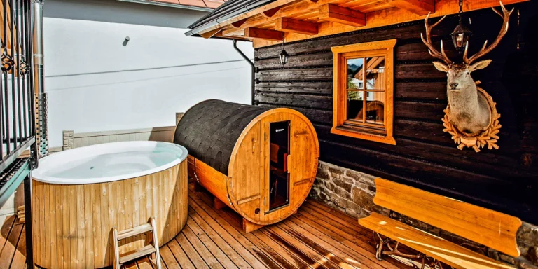Kouzelný pobyt na Oravě: moderní chalupa pro 8 osob s privátním wellness a velkou zahradou