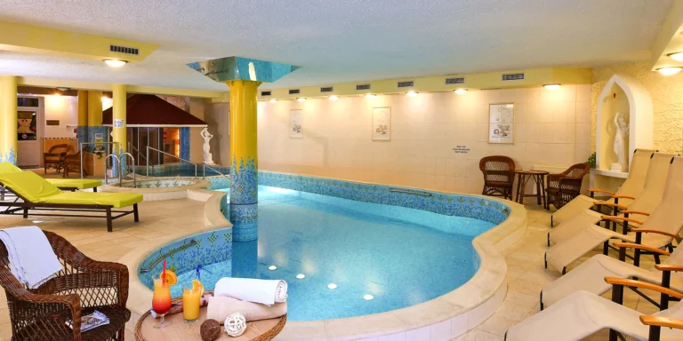 Romantický pobyt v srdci města Eger s neomezeným wellness, návštěvou muzea, ochutnávkou vín nebo vstupem do lázní