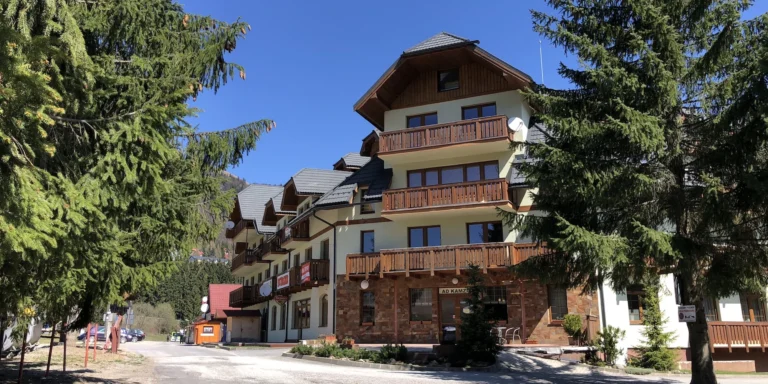 Rodinná studia a apartmány na Donovalech: 200 m od Donovalkova, výhled na Velkou Fatru