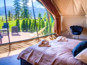 Romantický glamping se snídaní a venkovní vířivkou, 30 min. od Zakopaného