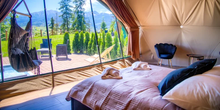 Romantický glamping se snídaní a venkovní vířivkou, 30 min. od Zakopaného