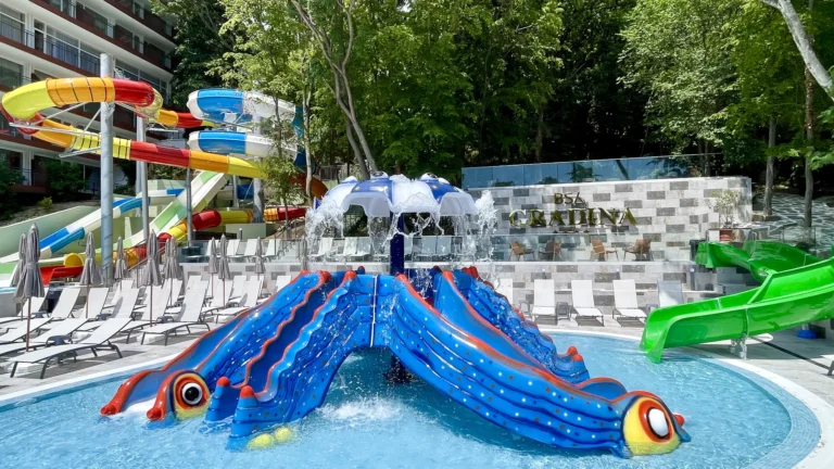 Rodinná dovolená v Bulharsku: hotel 500 m od moře, animační program, nový aquapark, 2 děti zdarma