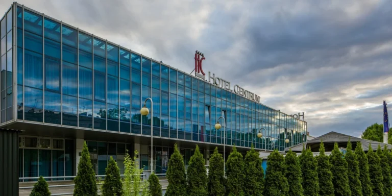 Pobyt v Krakově: moderní hotel kousek od centra, snídaně i 1 hod. v sauně
