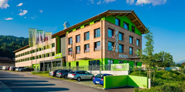 Aktivní dovolená u rakouského Kitzbühelu: snídaně a neomezený wellness