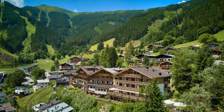 Pobyt v Zell am See: light all inclusive, vstup do wellness i karta výhod