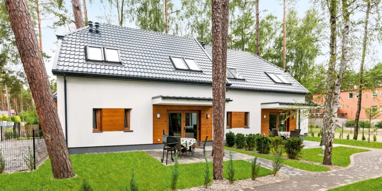 Odpočiňte si u Baltu: moderní apartmán, 10 minut od pláže