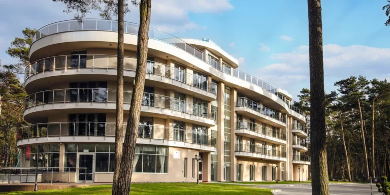 Dovolená u Baltu: hotel v Ustronie Morskie, vč. stravy, neomezeného wellness a výletu lodí