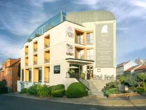 Pobyt v Praze: elegantní hotel v Troji se snídaní a welcome drinkem