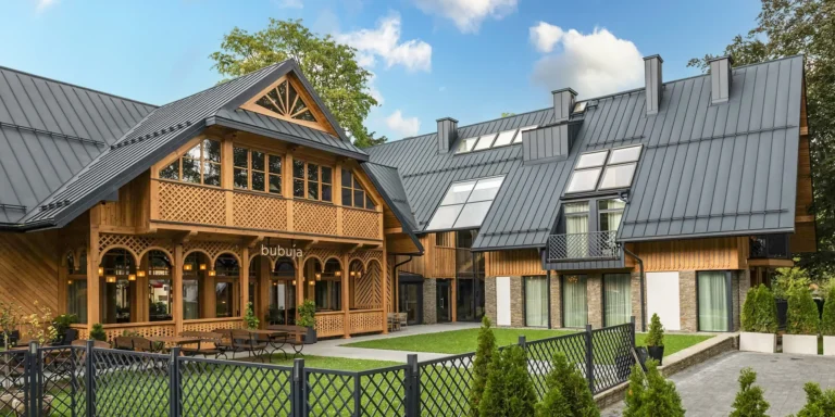 Centrum Zakopaného: luxusní apartmány v goralském stylu se snídaní a wellness