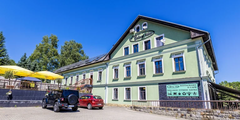 Českosaské Švýcarsko: nový hotel s wellness, polopenze i výlety k Pravčické bráně