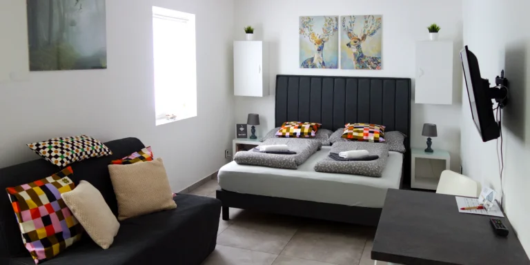 Nově zrekonstruovaný komfortní apartmán 1,5 km od Lipna až pro 4 osoby