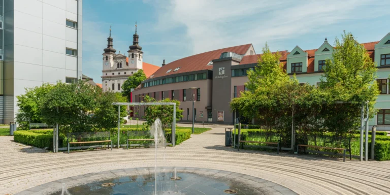 Pobyt v oblíbeném 4* hotelu Holiday Inn Trnava: designový interiér, snídaně i wellness