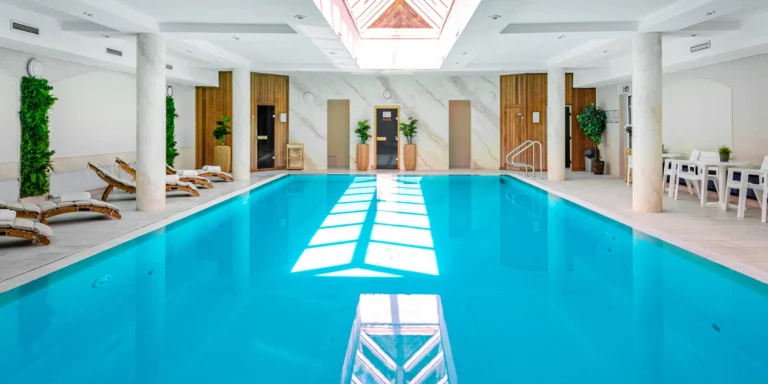 Pohodová dovolená v Maďarsku: 4* hotel nedaleko jezera, polopenze, wellness i karta výhod