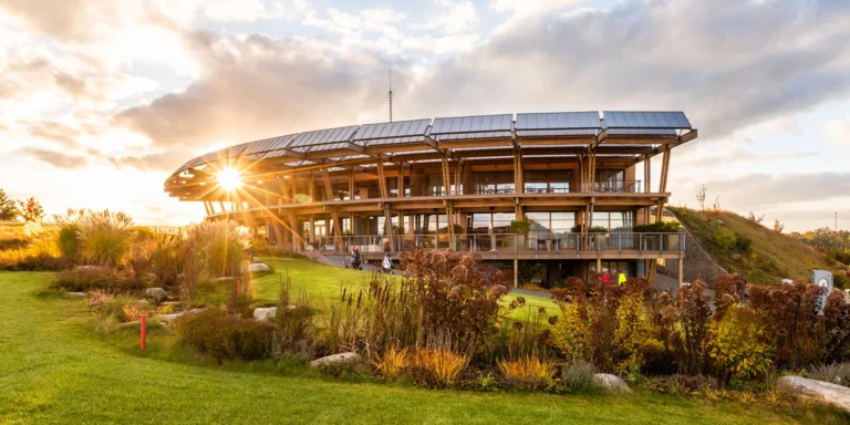Pobyt v luxusním Panorama Golf Resortu v Posázaví se snídaní i neomezeným vstupem do wellness
