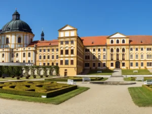 Hotel u barokního zámku na Vysočině: sněz, co můžeš i all inclusive, masáže v křesle, zábava i sleva na saunu