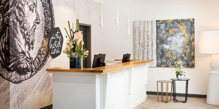 Poznejte Regensburg: moderní hotel v centru města, snídaně, památky i nákupy