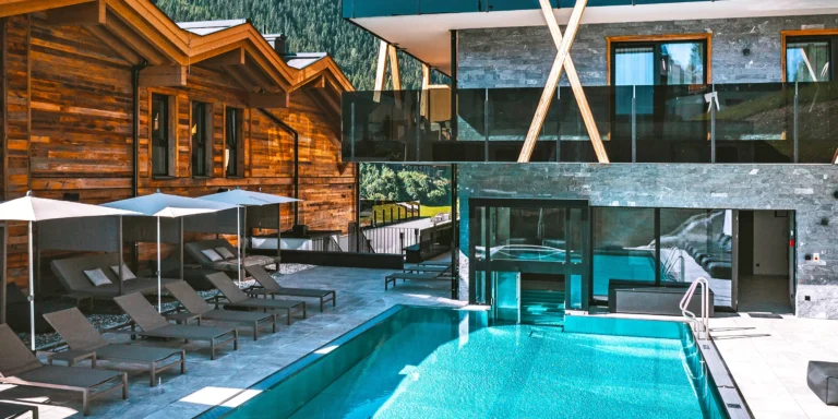 Saalbach-Hinterglemm: neomezeně wellness, polopenze, karta výhod i možnost apartmá se saunou