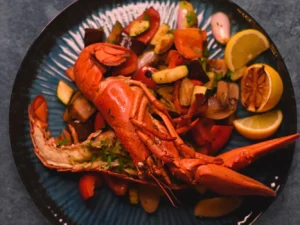 Menu s mořskými plody, kanadským humrem, středomořskými sýry a fondantem pro 2 osoby