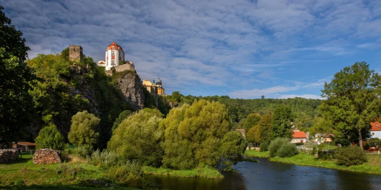 Hotel ve Vranově nad Dyjí: originální design, restaurace a zámek na dosah