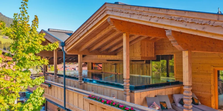 Luxusní pobyt v rakouských Alpách: polopenze plus, wellness s infinity bazénem, karta výhod