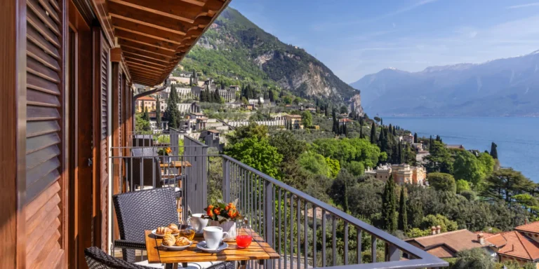 Hotel s výhledem na jezero Lago di Garda: snídaně či polopenze i wellness