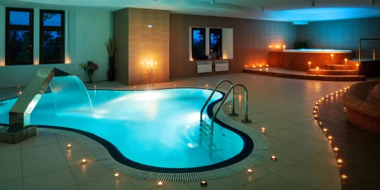 Romantika v Hluboké nad Vltavou: 4* zámecký hotel, luxusní neomezený wellness i jídlo