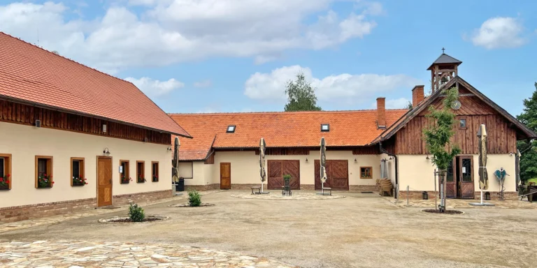 Příjemný pobyt nedaleko Valtic a Lednice se snídaní a privátním wellness