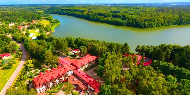 Pobyt u Mazurských jezer: 4* hotel se snídaní, wellness a zábava pro malé i velké