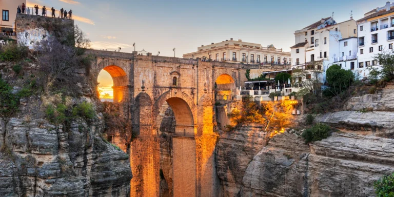 Zájezd na 6 nocí do Andalusie: paláce, kaňony, Gibraltar i koupání v moři